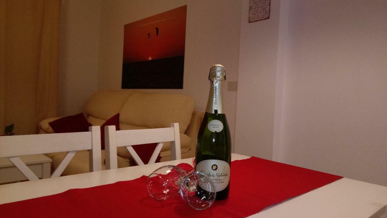 Apartamento Bonito, luminoso, cerca del mar con Parking Tarifa Exterior foto